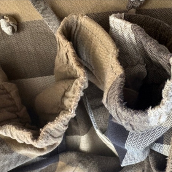 Burberry Monocrhome Jogger Pants. - Picture 5 of 9